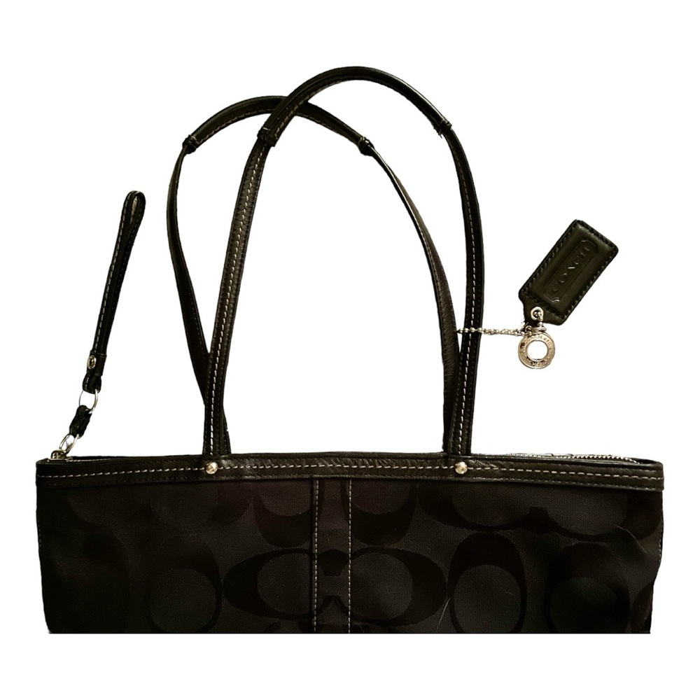 EUC Coach Tote - Picture 16 of 16